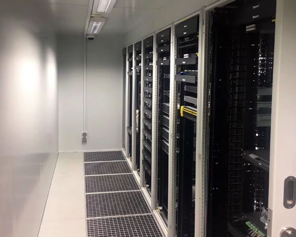 How Much Does It Cost To Host A Server In The United States For Personal And Corporate Use?